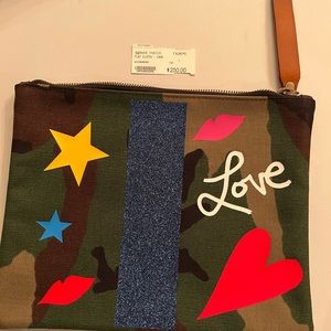 Brand new Parker Thatch Camo flat zippered clutch with leather pull